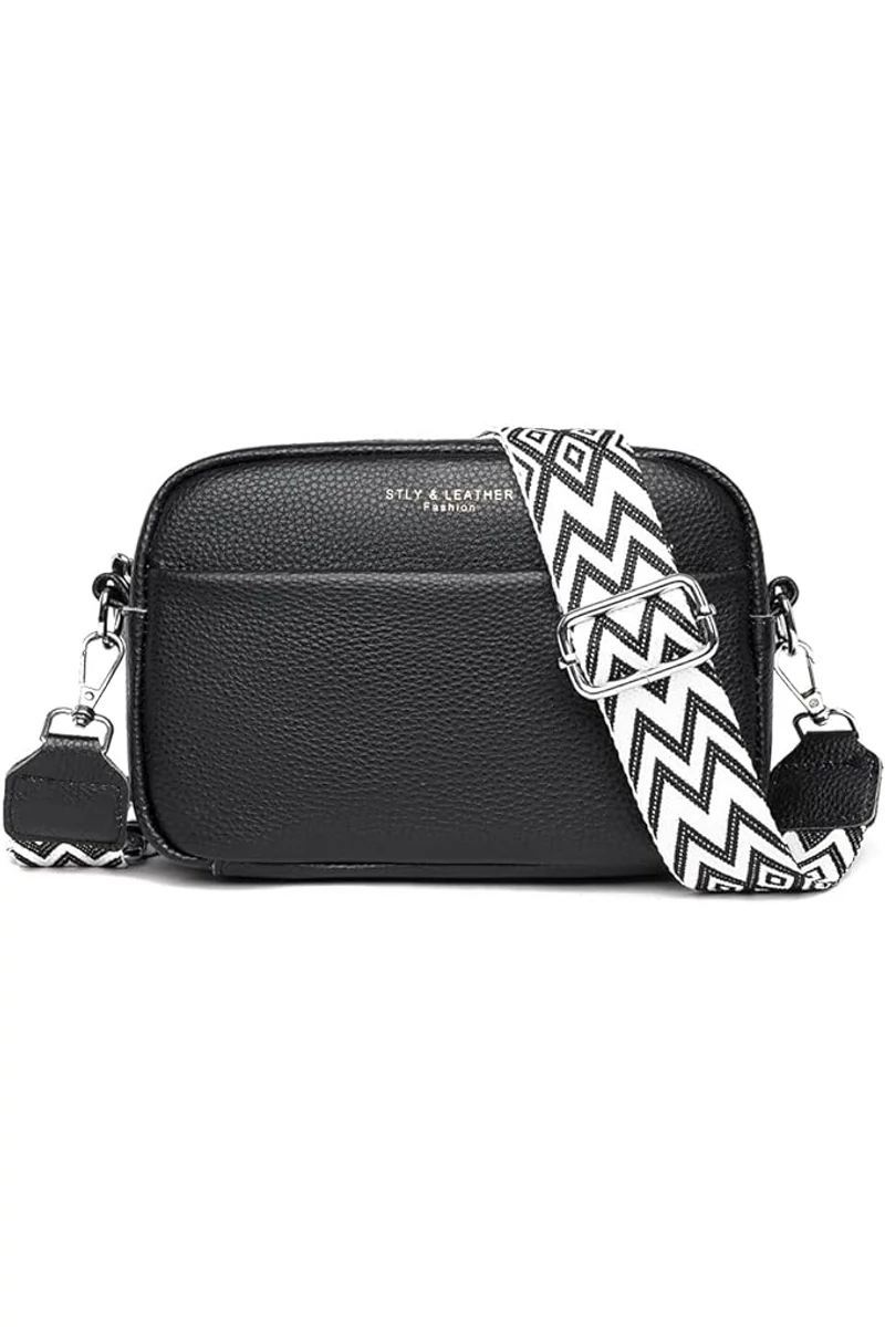 Fekete, természetes bőrből készült crossbody táska kis méretű (15*20*7cm)