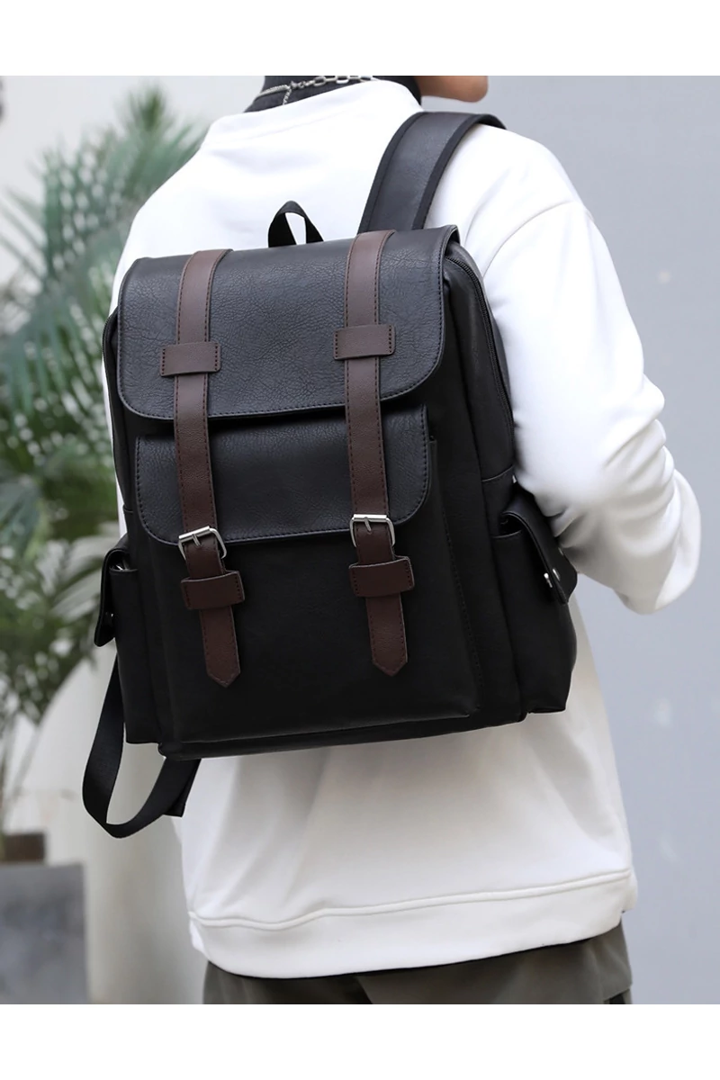 Férfi Hátizsák Műbőrböl laptop tárló rekesszel 15 " laptophoz Fekete 38x34x12cm
